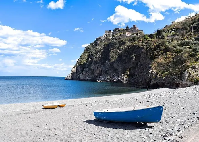 La Terrazza Dell'ulivo Semesterbostad SantʼAlessio Siculo