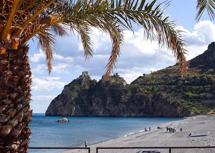 Semesterbostad La Terrazza Dell'ulivo SantʼAlessio Siculo